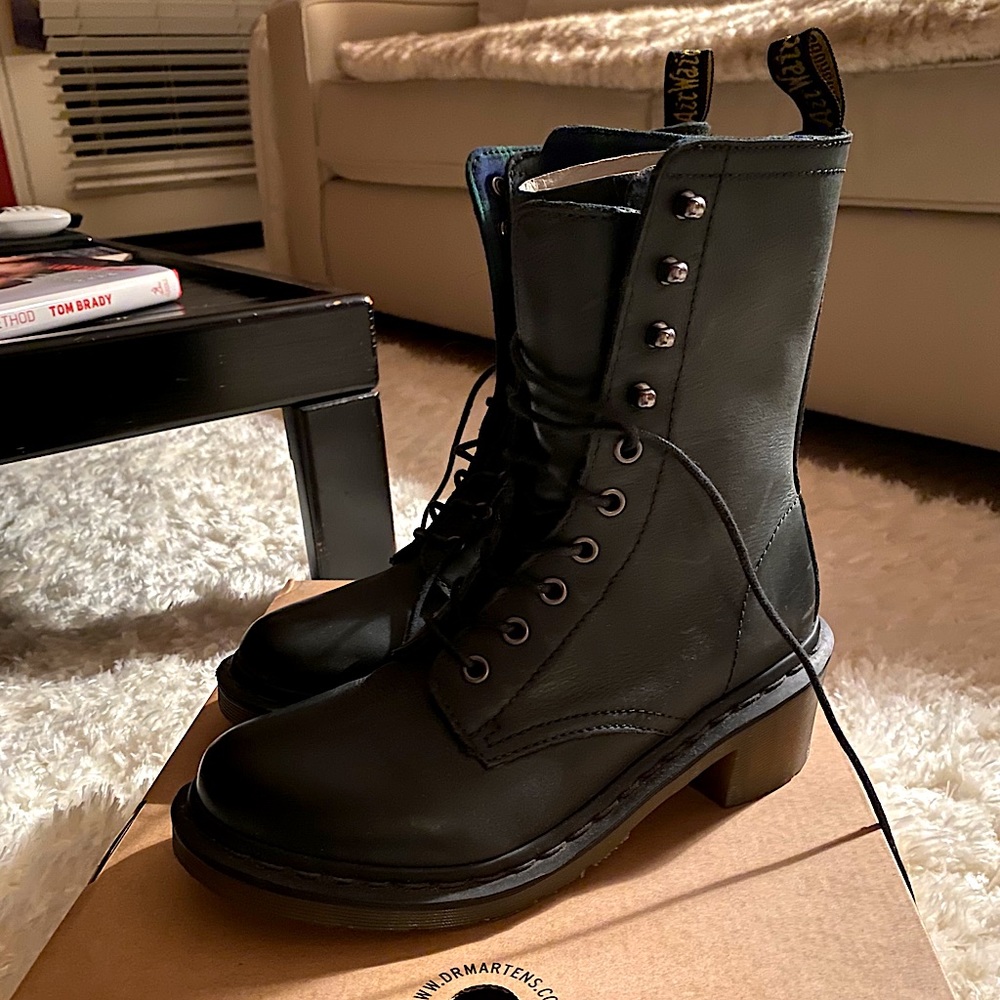 Dr Martins Casey Boots - Black size 7